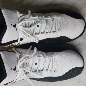 Jordan 12s Size 10 White N Black Basketball Sneakers with Gold Accents